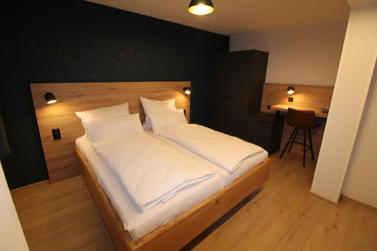Der Hirsch Hotel Моншау Екстериор снимка