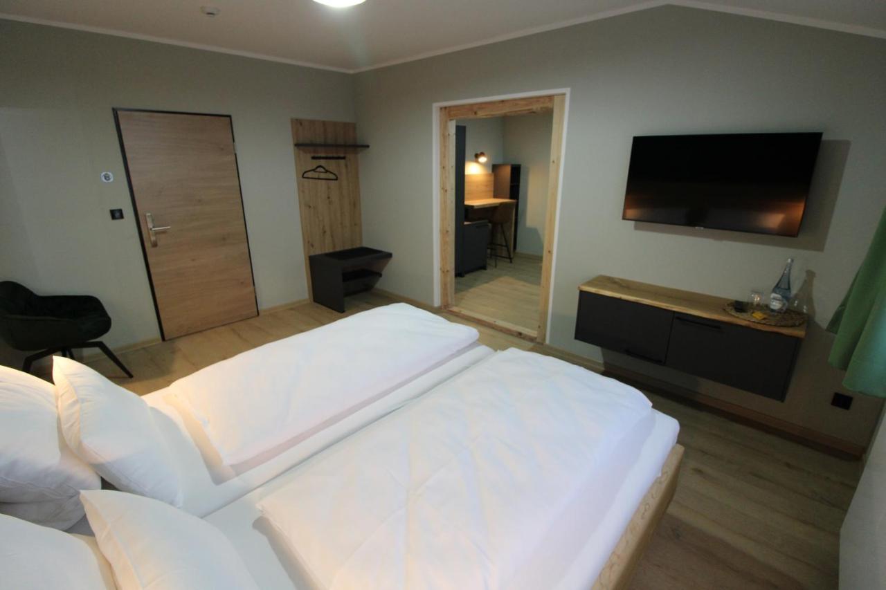 Der Hirsch Hotel Моншау Екстериор снимка