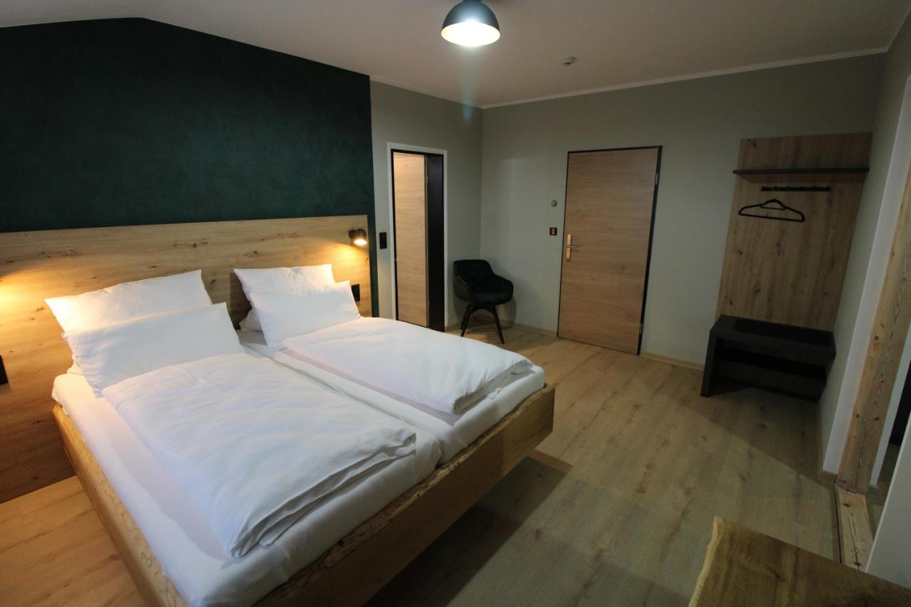 Der Hirsch Hotel Моншау Екстериор снимка