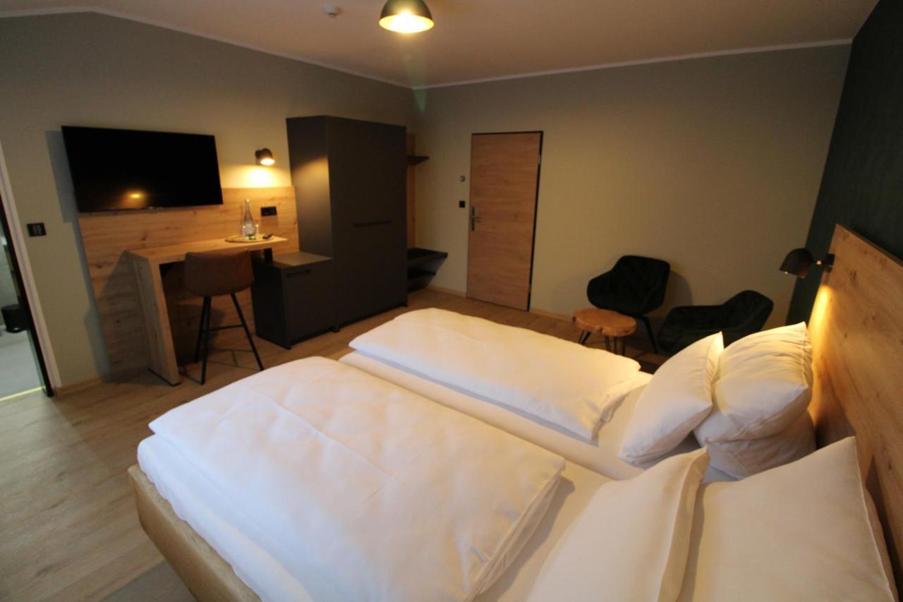 Der Hirsch Hotel Моншау Екстериор снимка