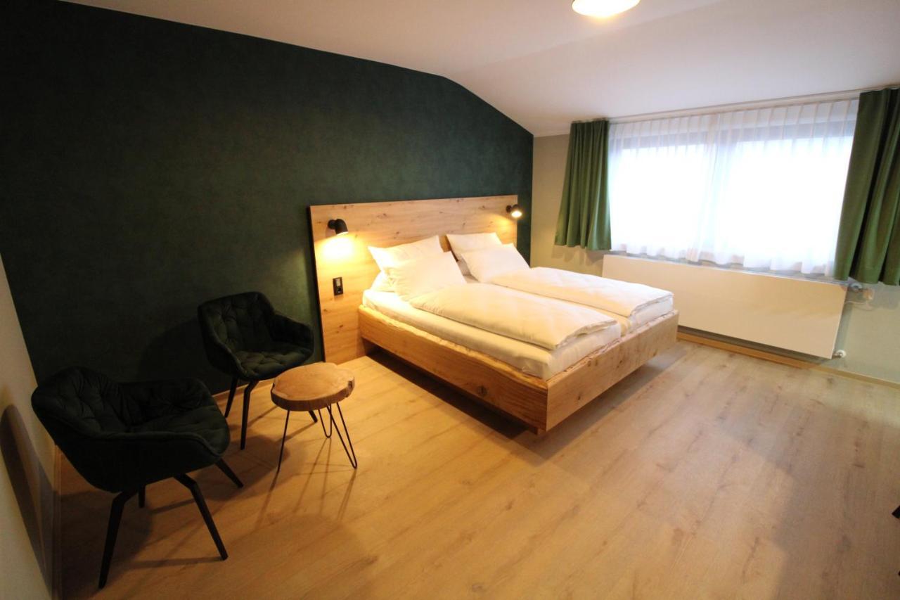 Der Hirsch Hotel Моншау Екстериор снимка