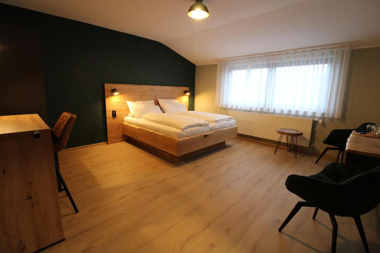 Der Hirsch Hotel Моншау Екстериор снимка