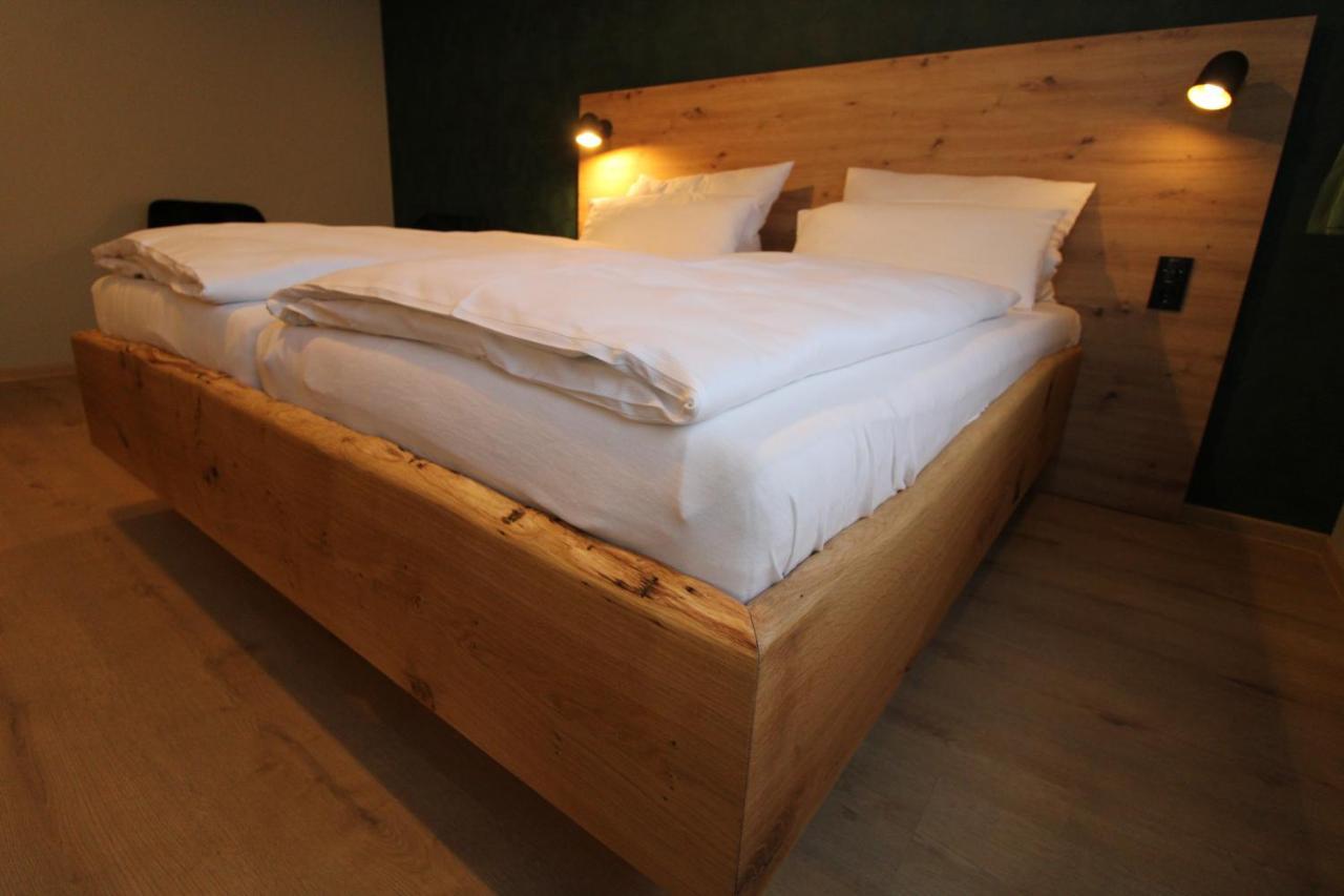 Der Hirsch Hotel Моншау Екстериор снимка