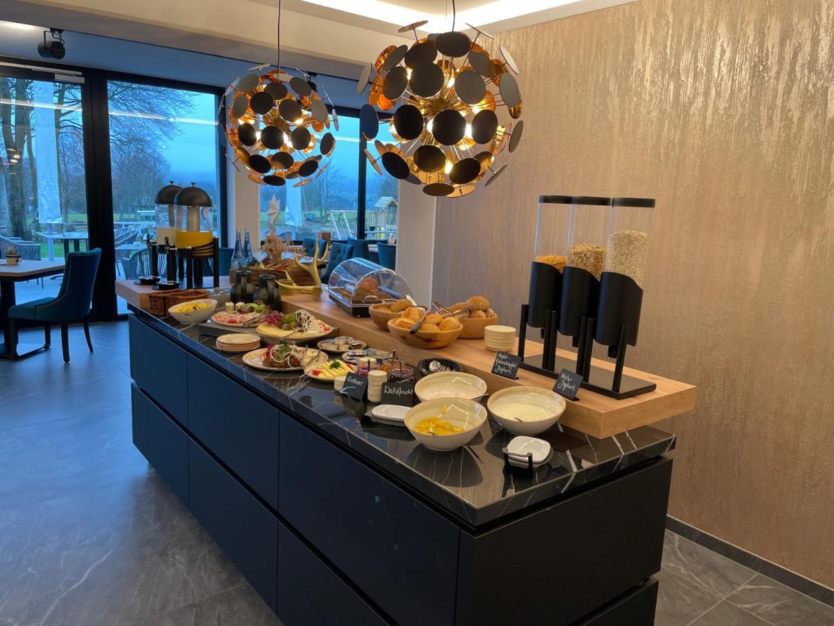 Der Hirsch Hotel Моншау Екстериор снимка